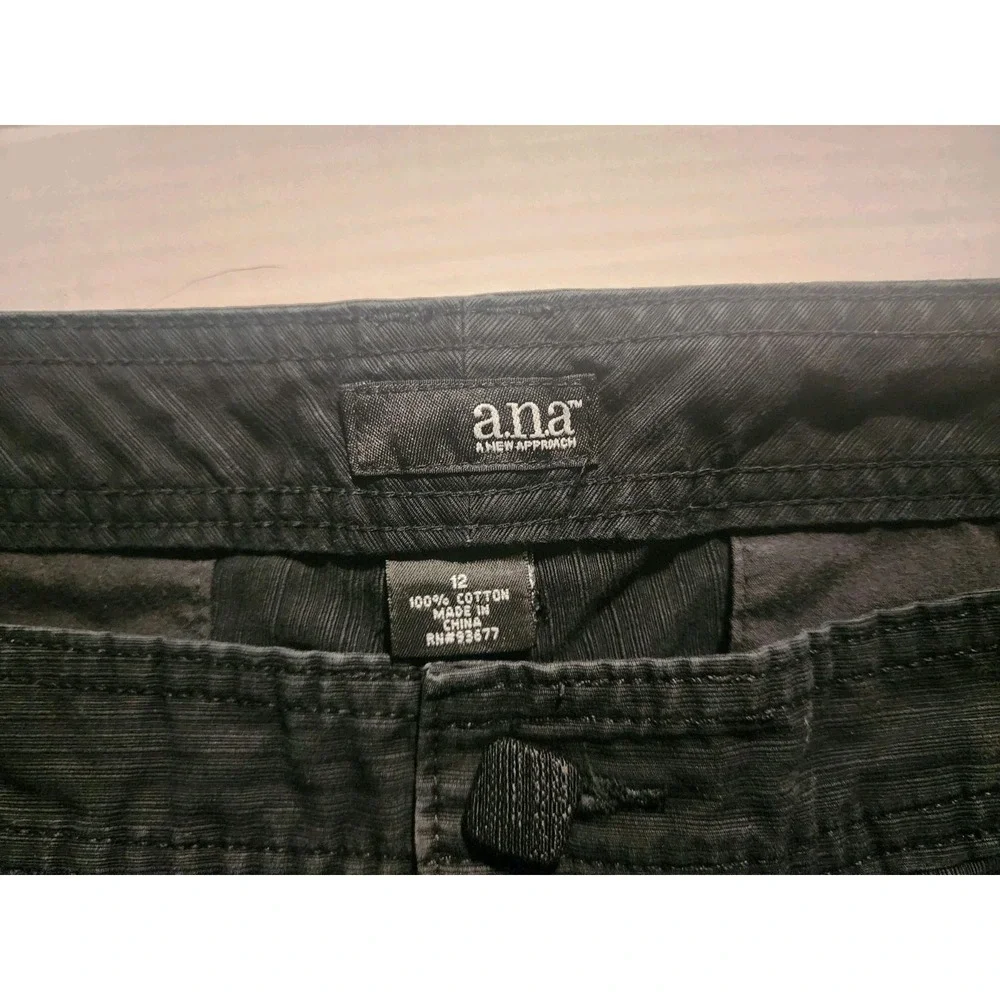 A.N.A A New Approach Mid-Rise Twill Shorts Black Womens Size 12, Cuffed